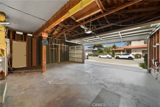 6304 Mirrior Lake Dr, Hollywood Hills, CA 90068