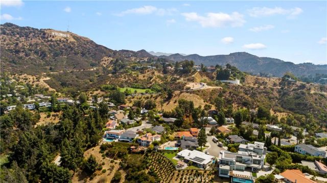 6304 Mirrior Lake Dr, Hollywood Hills, CA 90068