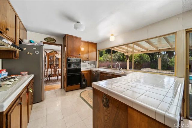 6304 Mirrior Lake Dr, Hollywood Hills, CA 90068