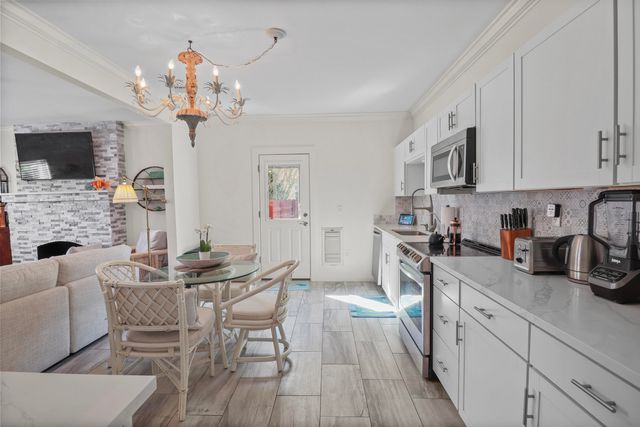 301 Hawthorne Drive, Lake Park, FL 33403