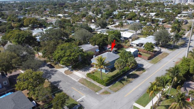 301 Hawthorne Drive, Lake Park, FL 33403