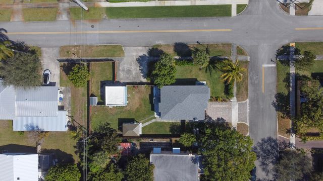 301 Hawthorne Drive, Lake Park, FL 33403