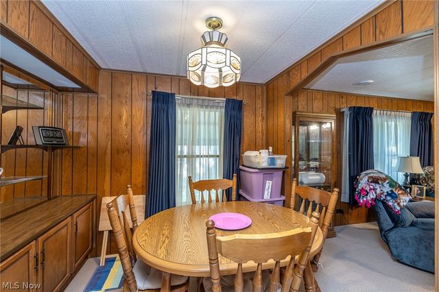 43 Parkway Drive, Olmsted Twp, OH 44138