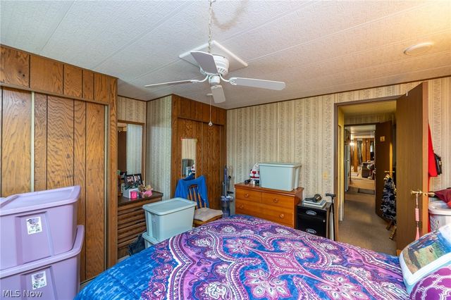 43 Parkway Drive, Olmsted Twp, OH 44138