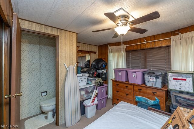 43 Parkway Drive, Olmsted Twp, OH 44138