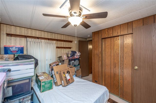 43 Parkway Drive, Olmsted Twp, OH 44138