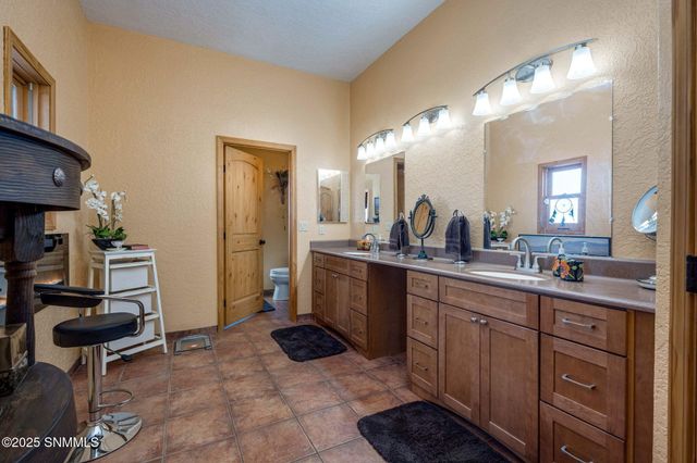 149 Champagne Hills Road, Truth Or Consequences, NM 87901