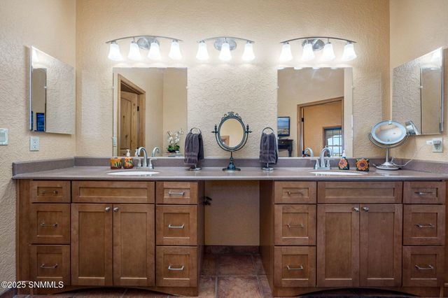 149 Champagne Hills Road, Truth Or Consequences, NM 87901