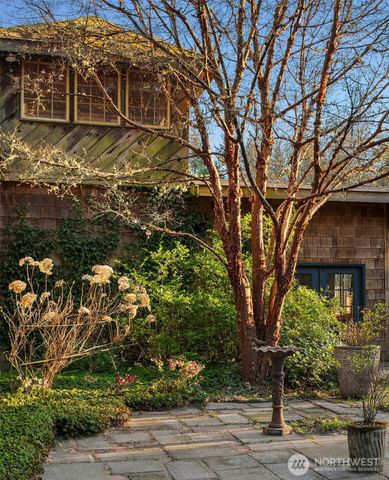 15232 Vermontville Road SW, Vashon, WA 98070