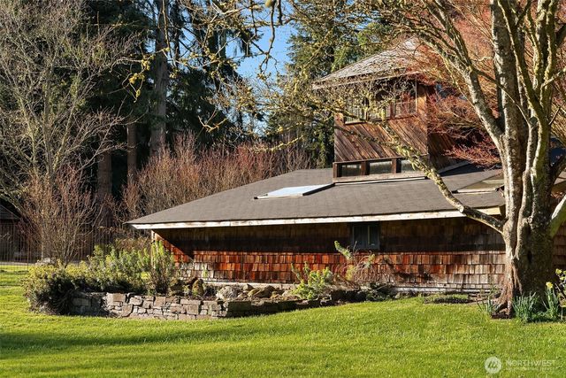 15232 Vermontville Road SW, Vashon, WA 98070