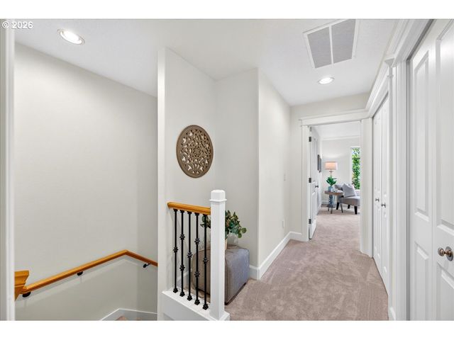 2052 Nw Village Cir 41, Portland, OR 97229