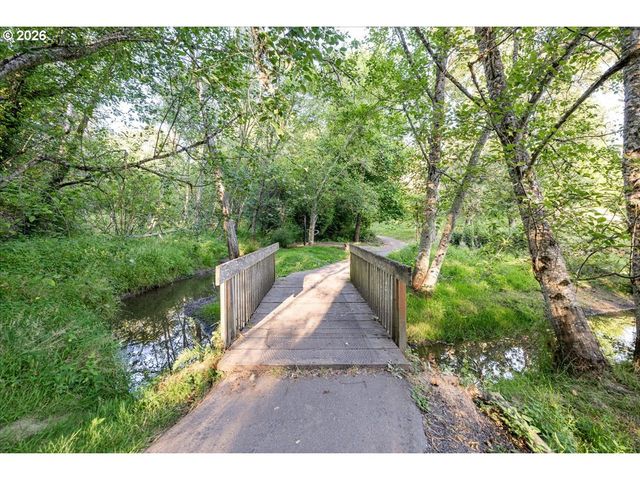 2052 Nw Village Cir 41, Portland, OR 97229