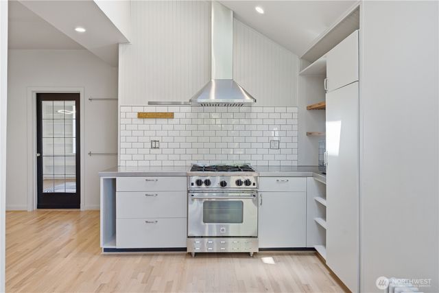 614 35th Avenue, Seattle, WA 98122
