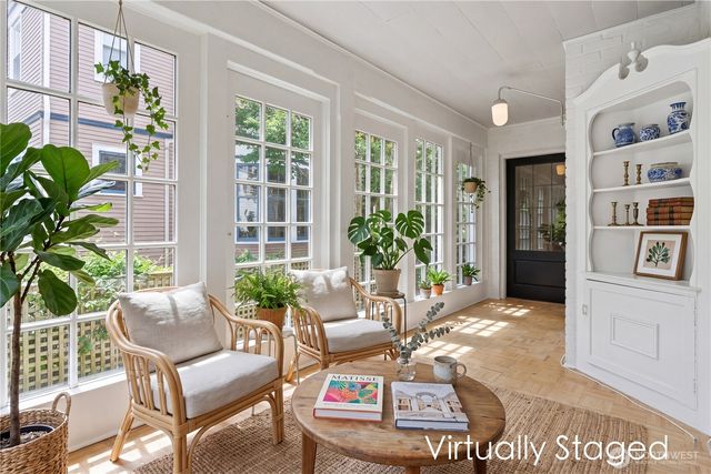 614 35th Avenue, Seattle, WA 98122
