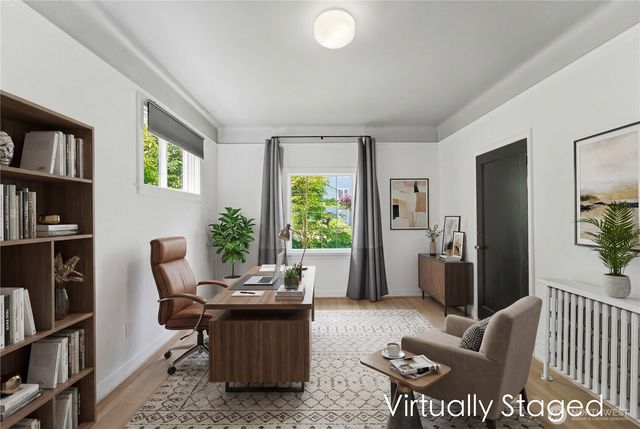 614 35th Avenue, Seattle, WA 98122