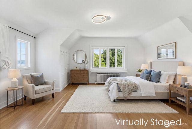614 35th Avenue, Seattle, WA 98122