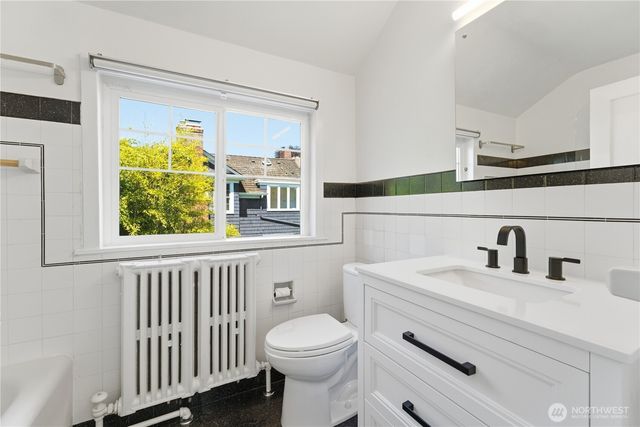 614 35th Avenue, Seattle, WA 98122