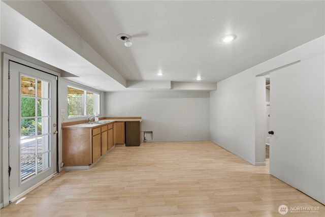 614 35th Avenue, Seattle, WA 98122