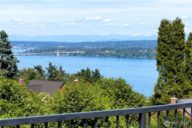 614 35th Avenue, Seattle, WA 98122