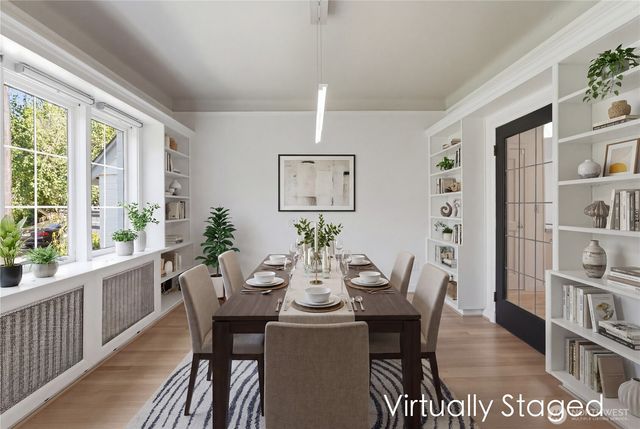 614 35th Avenue, Seattle, WA 98122
