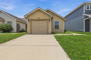 10716 Wild Oak Drive, Fort Worth, TX 76140