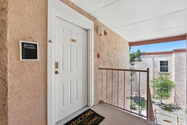 2501 Zia Road W 8-204, Santa Fe, NM 87505