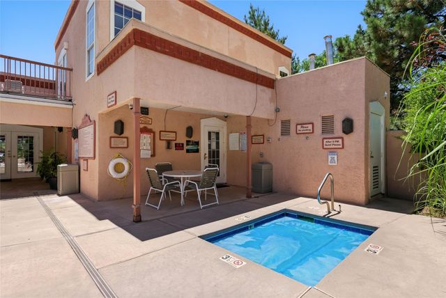 2501 Zia Road W 8-204, Santa Fe, NM 87505