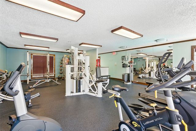 2501 Zia Road W 8-204, Santa Fe, NM 87505