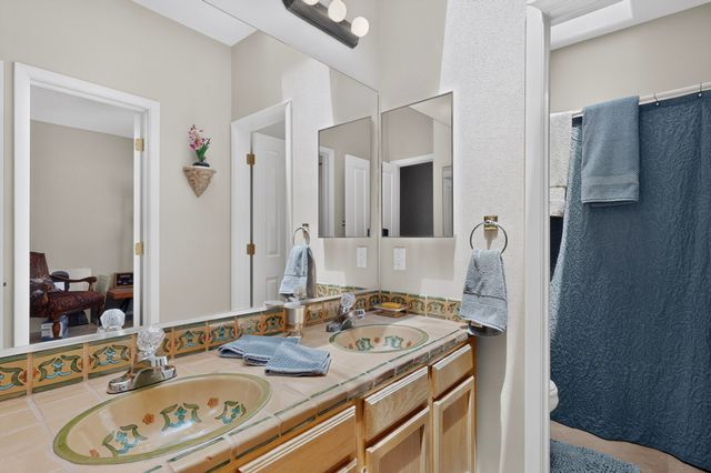 192 San Marcos Loop, Santa Fe, NM 87508