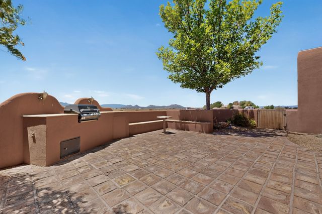 192 San Marcos Loop, Santa Fe, NM 87508