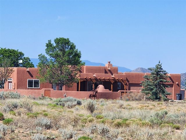 192 San Marcos Loop, Santa Fe, NM 87508