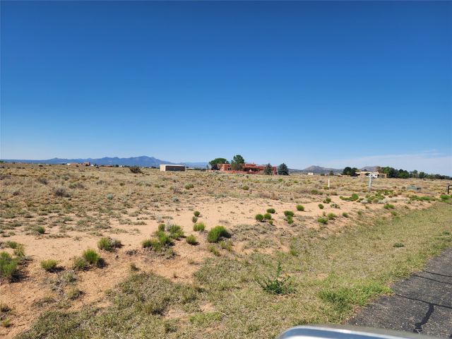 192 San Marcos Loop, Santa Fe, NM 87508