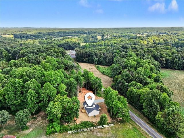 6331 New Center Church Road, Seagrove, NC 27341