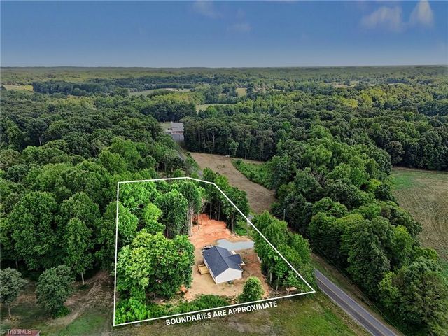 6331 New Center Church Road, Seagrove, NC 27341