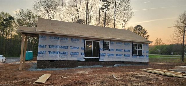 6331 New Center Church Road, Seagrove, NC 27341