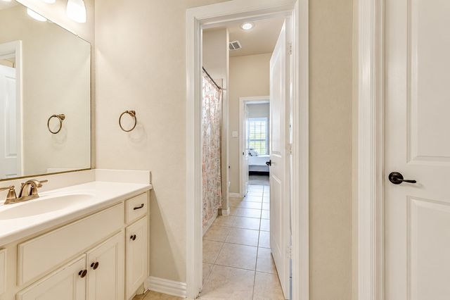 1115 Blue Lake Boulevard, Arlington, TX 76005