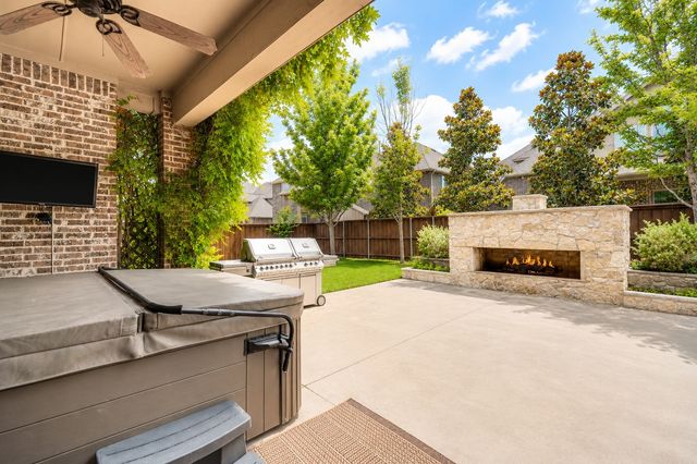 1115 Blue Lake Boulevard, Arlington, TX 76005