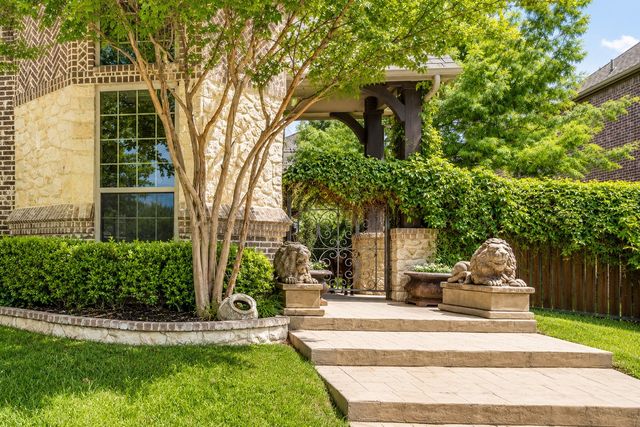 1115 Blue Lake Boulevard, Arlington, TX 76005