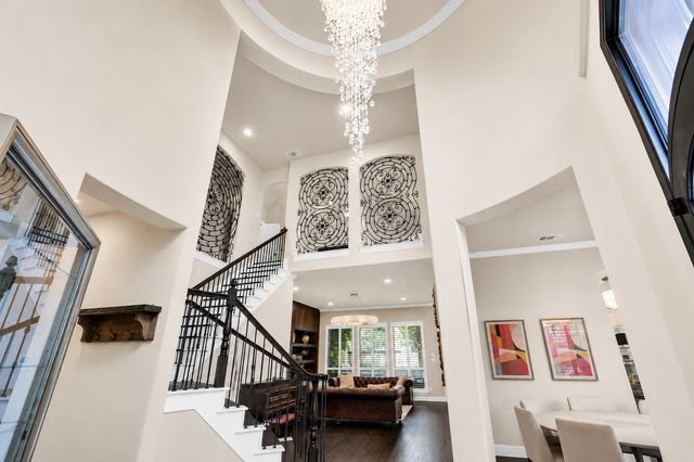 1115 Blue Lake Boulevard, Arlington, TX 76005