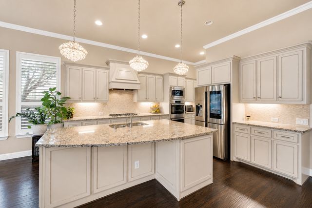 1115 Blue Lake Boulevard, Arlington, TX 76005