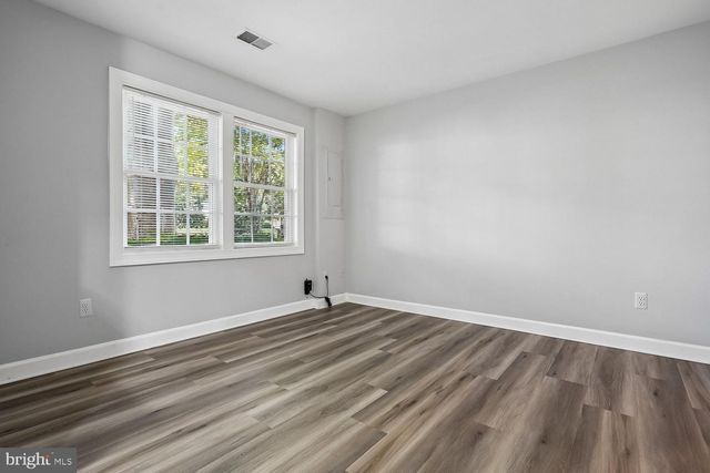 4370 THOMAS BRIGADE LN, Fairfax, VA 22033