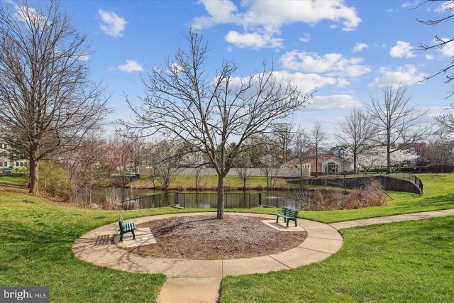 4370 THOMAS BRIGADE LN, Fairfax, VA 22033