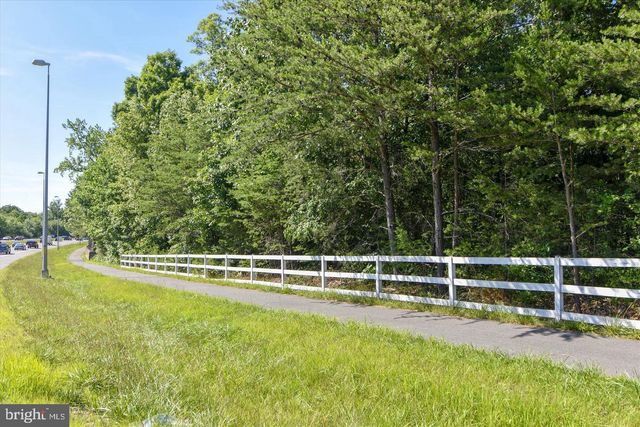 4370 THOMAS BRIGADE LN, Fairfax, VA 22033