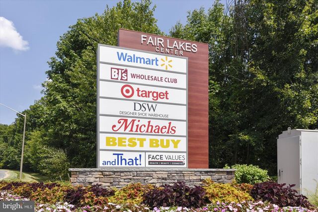 4370 THOMAS BRIGADE LN, Fairfax, VA 22033