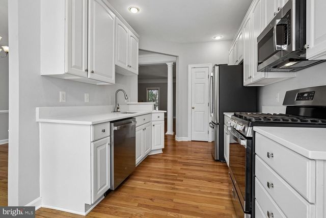 4370 THOMAS BRIGADE LN, Fairfax, VA 22033