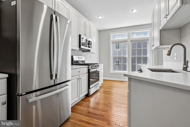 4370 THOMAS BRIGADE LN, Fairfax, VA 22033
