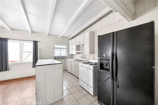 11389 Lee Ave., Adelanto, CA 92301