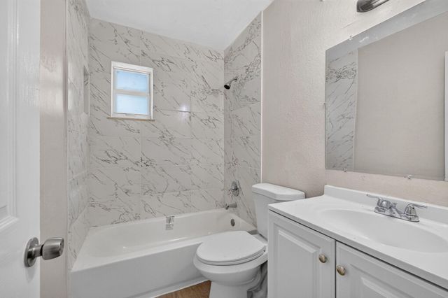 2961 NE 7th Avenue B, Pompano Beach, FL 33064