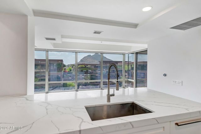 7137 E RANCHO VISTA Drive 7008, Scottsdale, AZ 85251