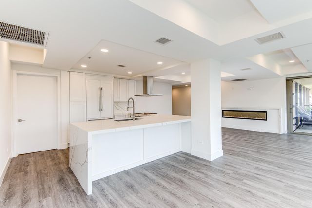 7137 E RANCHO VISTA Drive 7008, Scottsdale, AZ 85251